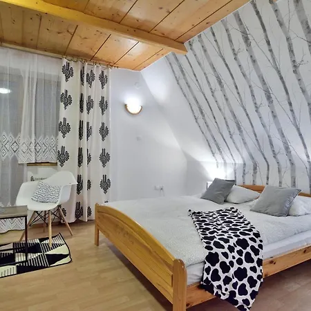 Kurosowy Potok Centrum *